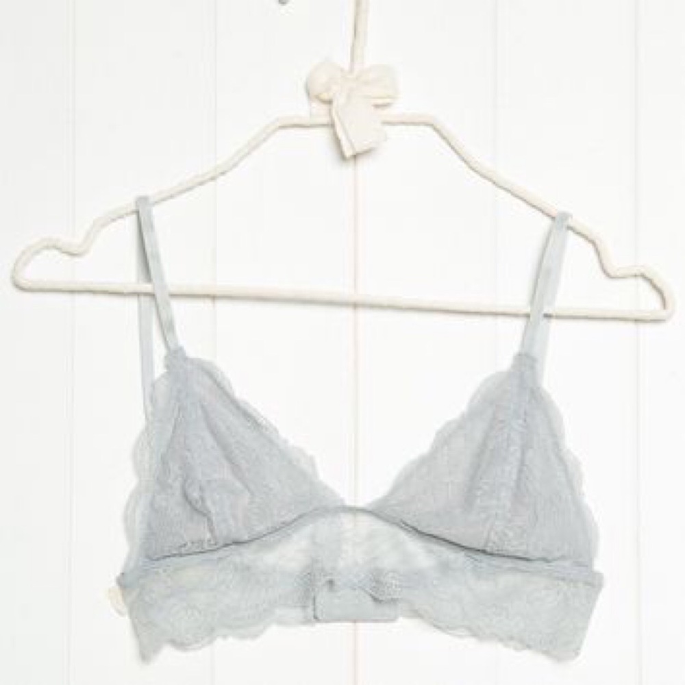Brandy Melville Light Gray Lace Bralette - Picture 4 of 8